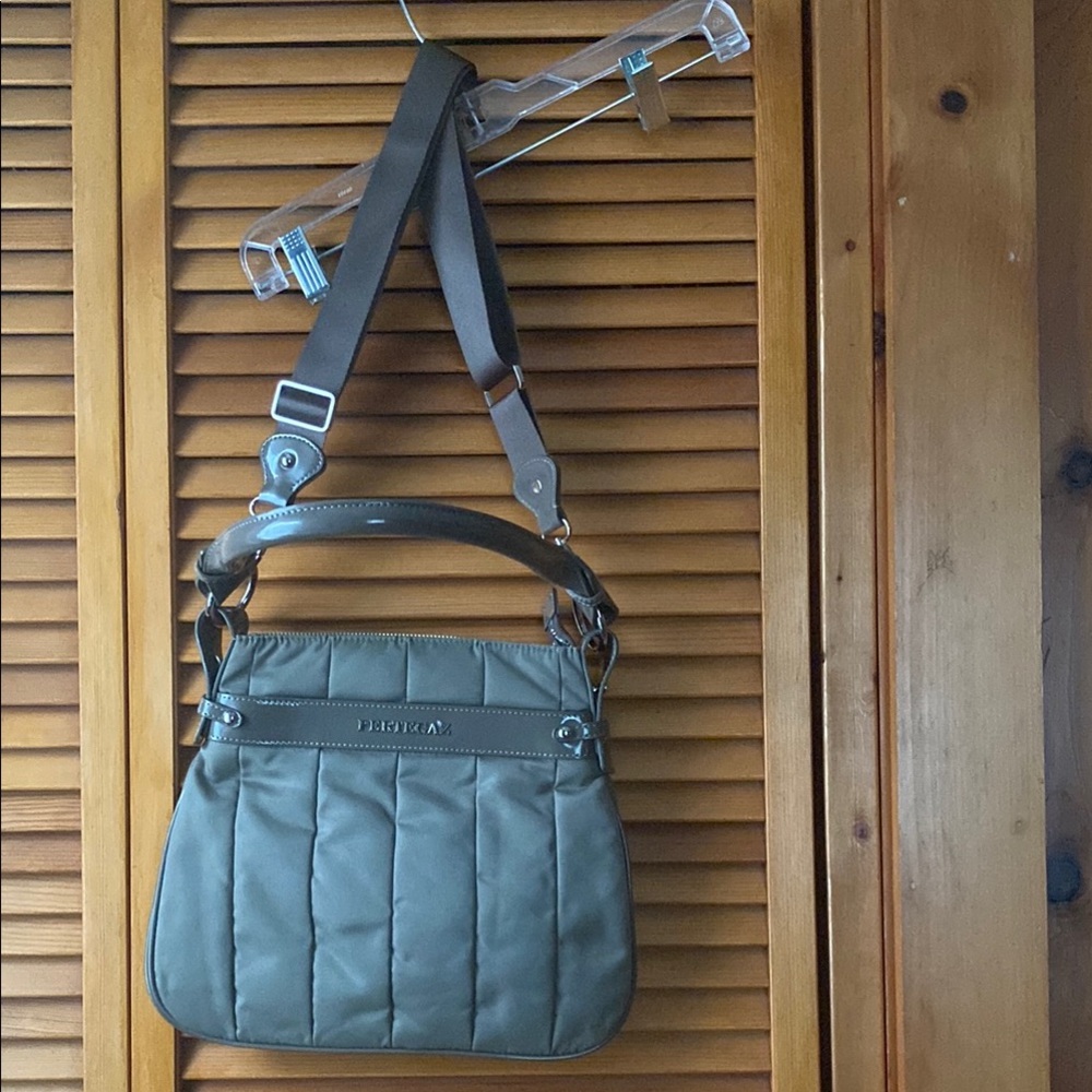 Pertegaz Green Quilted Crossbody Bag with Adjustable Strap